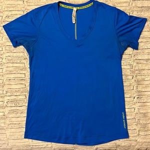 Under Armour • Women’s Shirt